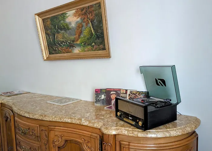 Maison De Style Tout Confort, Position Ideale, Avec Clim Et Petit Exterieur